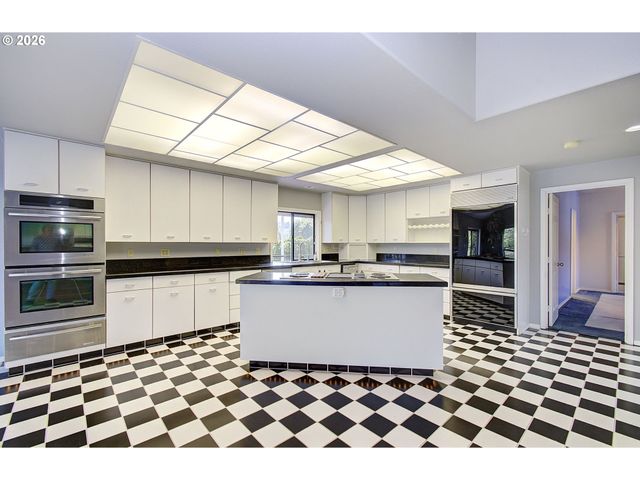 2117 LEWIS RIVER Rd, Woodland, WA 98674
