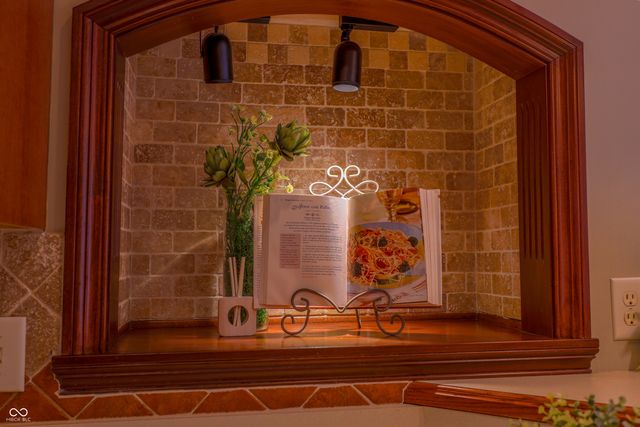 1929 Willow Bend Court, Avon, IN 46123