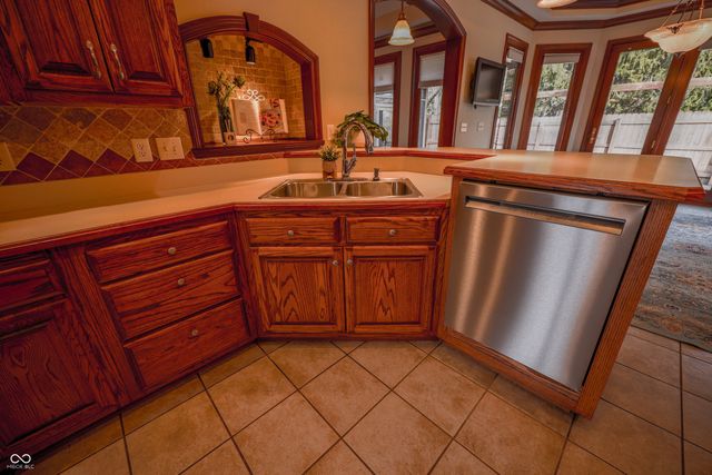 1929 Willow Bend Court, Avon, IN 46123