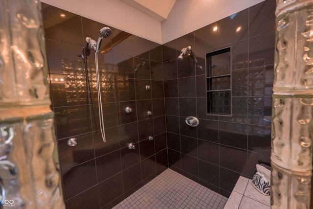 1929 Willow Bend Court, Avon, IN 46123