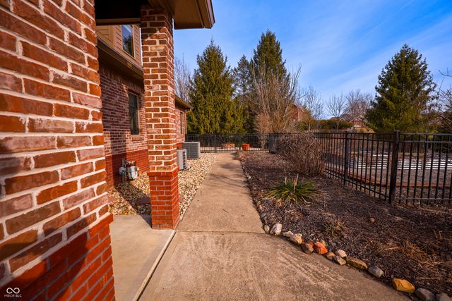 1929 Willow Bend Court, Avon, IN 46123