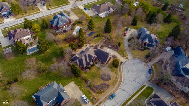 1929 Willow Bend Court, Avon, IN 46123