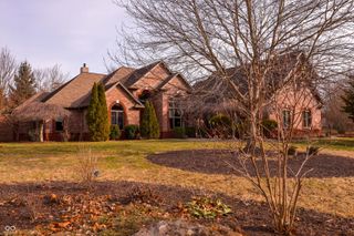 1929 Willow Bend Court, Avon, IN 46123