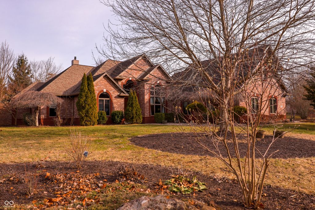 1929 Willow Bend Court, Avon, IN 46123