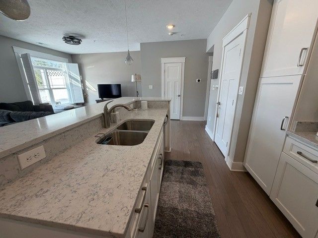 211 Settlers Ct, Peters Twp, PA 15367