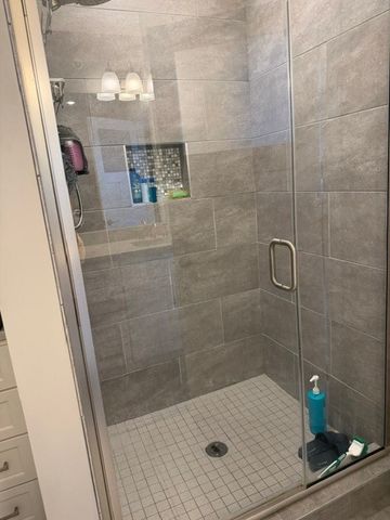 211 Settlers Ct, Peters Twp, PA 15367