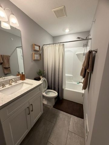 211 Settlers Ct, Peters Twp, PA 15367