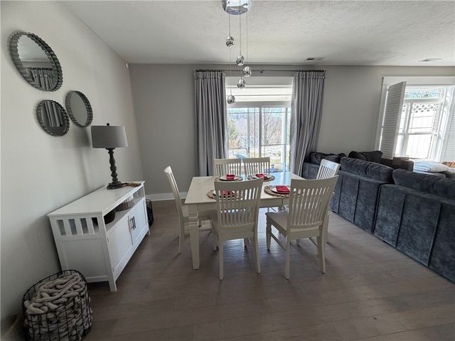 211 Settlers Ct, Peters Twp, PA 15367