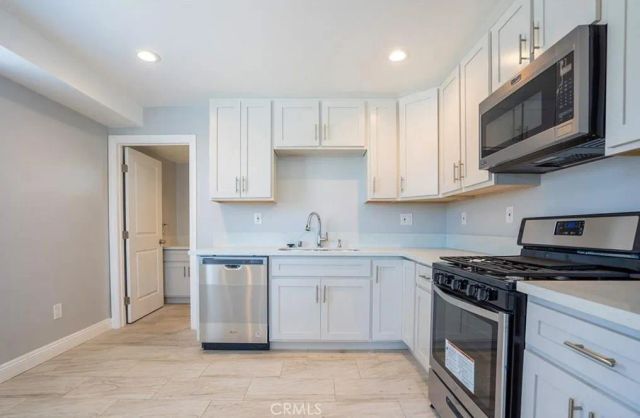 2125 S West View, Los Angeles, CA 90016