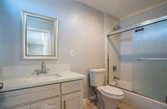 2125 S West View, Los Angeles, CA 90016