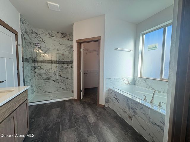 4477 E Davin Dr, Post Falls, ID 83854