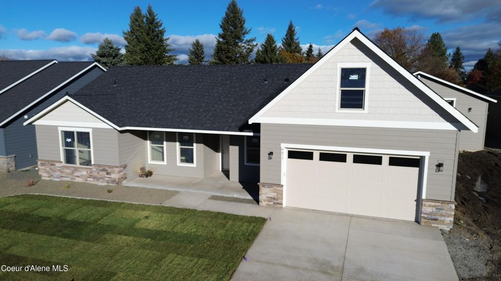 4477 E Davin Dr, Post Falls, ID 83854