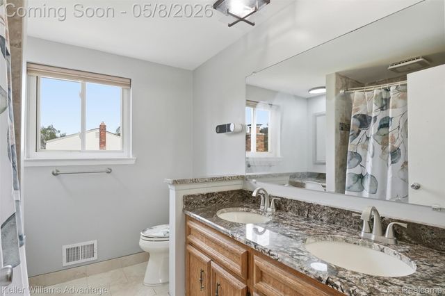 41295 Beechwood Street, Clinton Charter Township, MI 48038