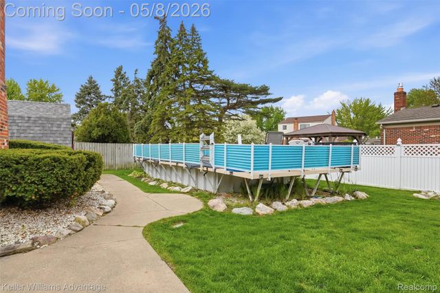 41295 Beechwood Street, Clinton Charter Township, MI 48038