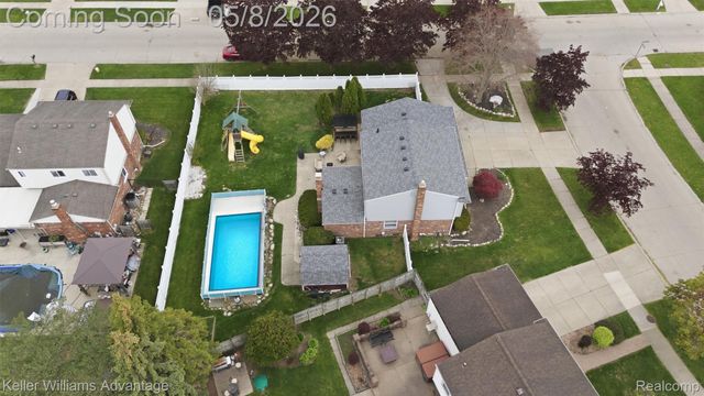 41295 Beechwood Street, Clinton Charter Township, MI 48038