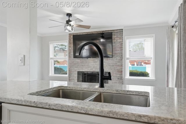 41295 Beechwood Street, Clinton Charter Township, MI 48038