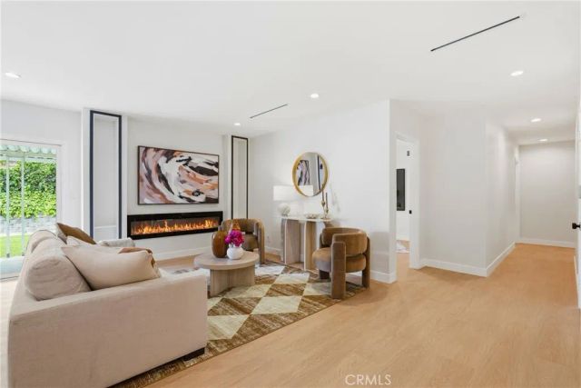23800 Tiara, Woodland Hills, CA 91367