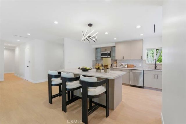 23800 Tiara, Woodland Hills, CA 91367