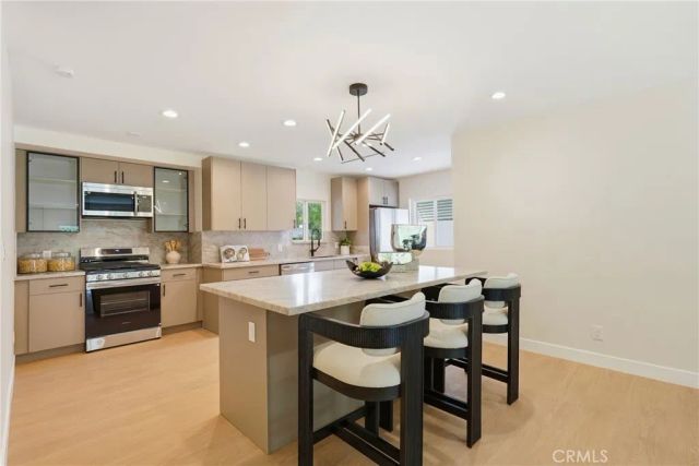 23800 Tiara, Woodland Hills, CA 91367