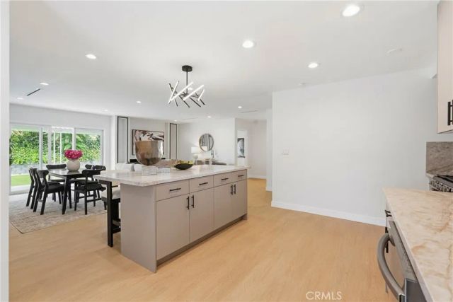 23800 Tiara, Woodland Hills, CA 91367