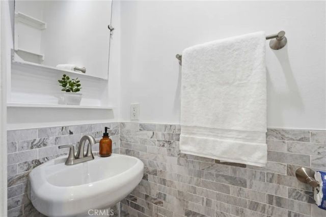 23800 Tiara, Woodland Hills, CA 91367