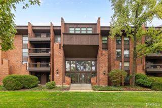 539 Coeur De Royale Drive 408, Creve Coeur, MO 63141