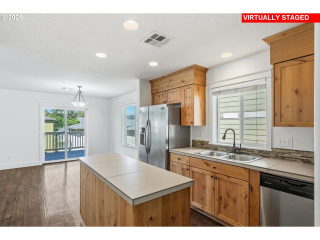 853 Nw CROUCHEN St, Salem, OR 97304