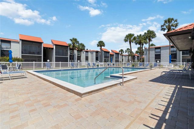 3281 BENEVA ROAD 104, Sarasota, FL 34232