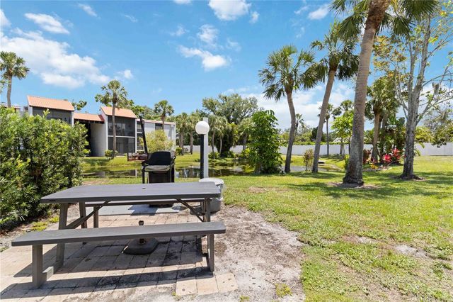 3281 BENEVA ROAD 104, Sarasota, FL 34232