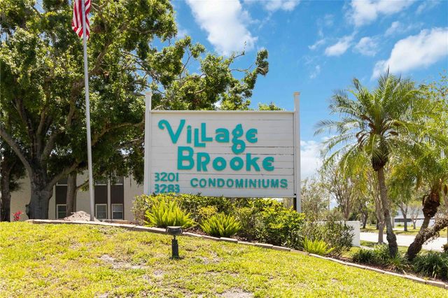 3281 BENEVA ROAD 104, Sarasota, FL 34232