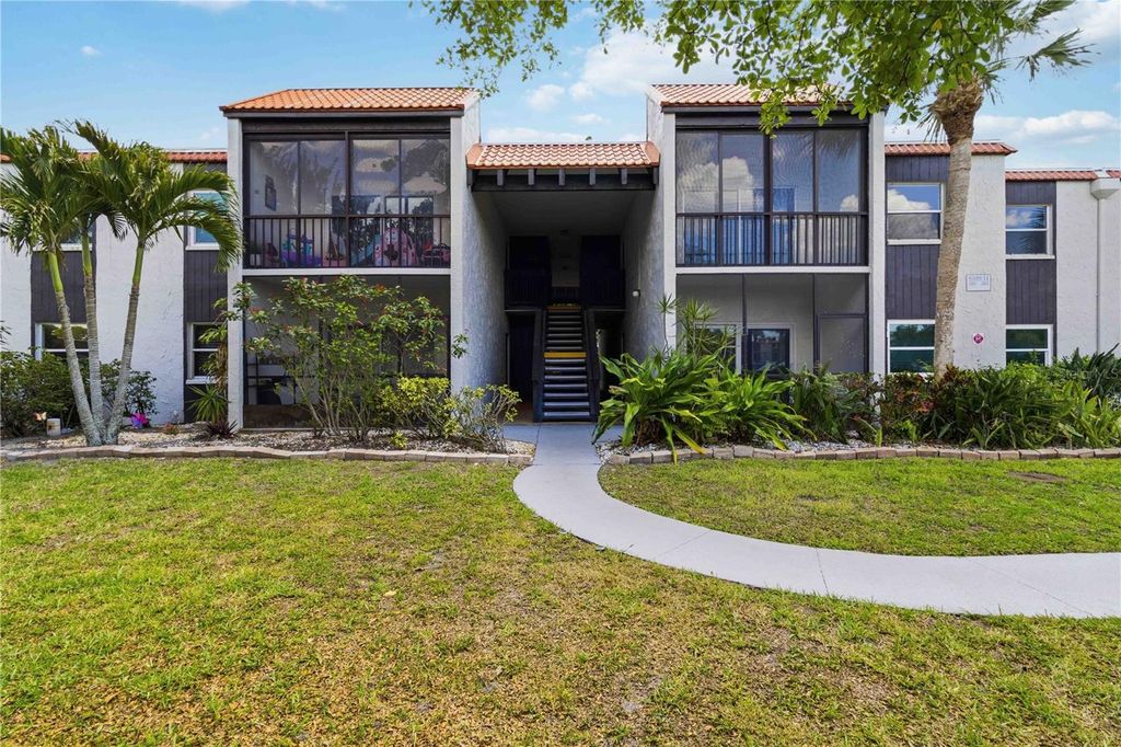 3281 BENEVA ROAD 104, Sarasota, FL 34232