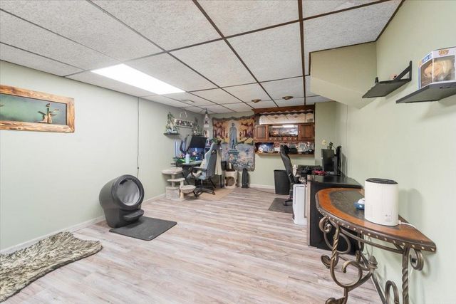 4236 Kris Line Drive, Waterloo, IA 50701