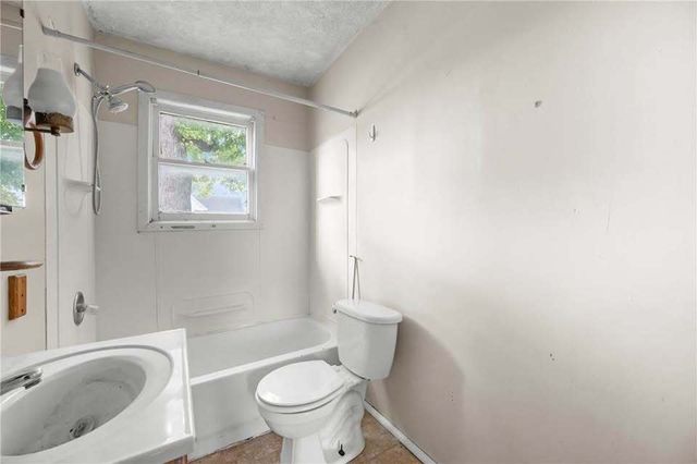 221 S Ohio Street, Chrisman, IL 61924