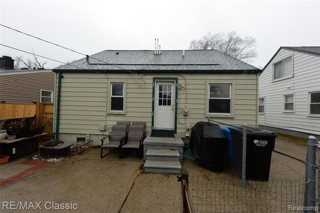 872 E Rowland Avenue, Madison Heights, MI 48071
