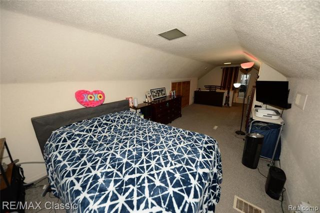 872 E Rowland Avenue, Madison Heights, MI 48071