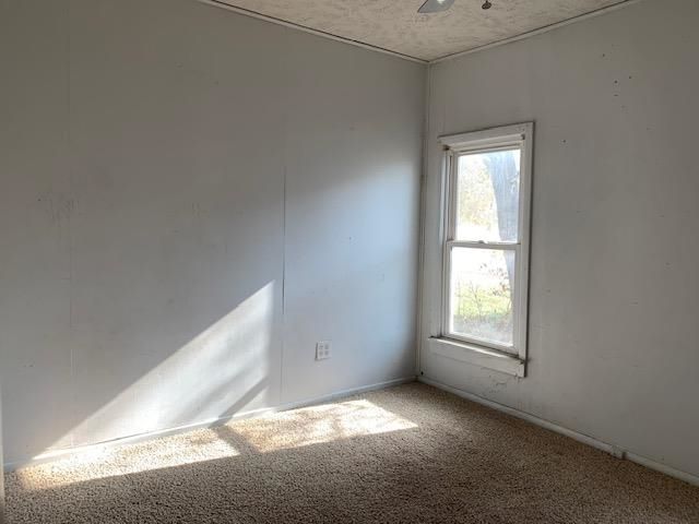 727 Elm St, Minneapolis, KS 67467