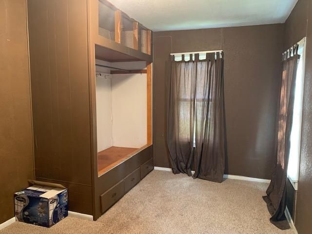 727 Elm St, Minneapolis, KS 67467