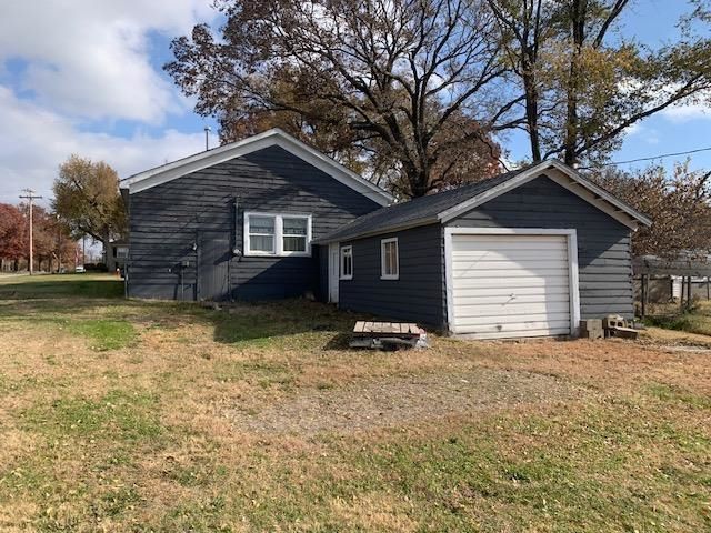 727 Elm St, Minneapolis, KS 67467