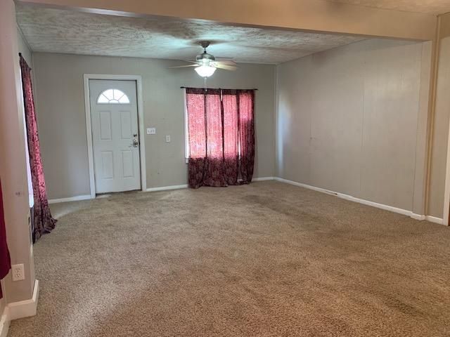 727 Elm St, Minneapolis, KS 67467