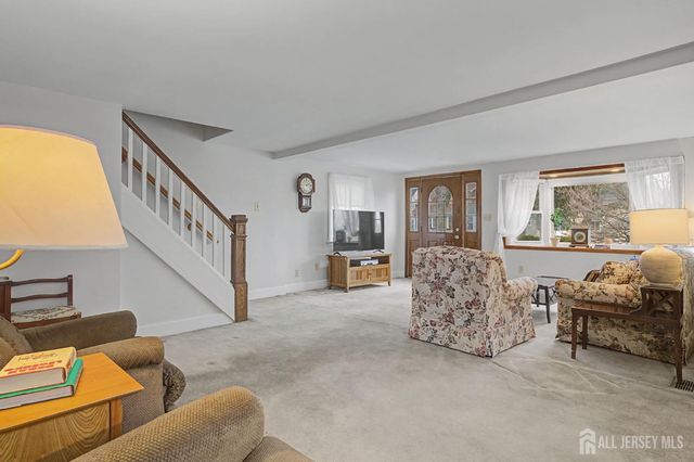 381 Stelle Avenue, North Brunswick, NJ 08902