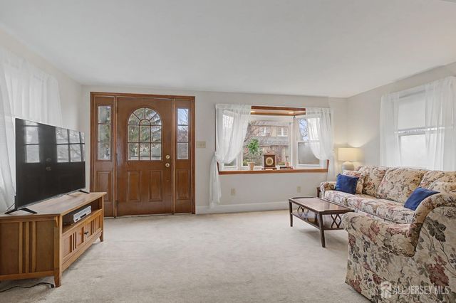 381 Stelle Avenue, North Brunswick, NJ 08902