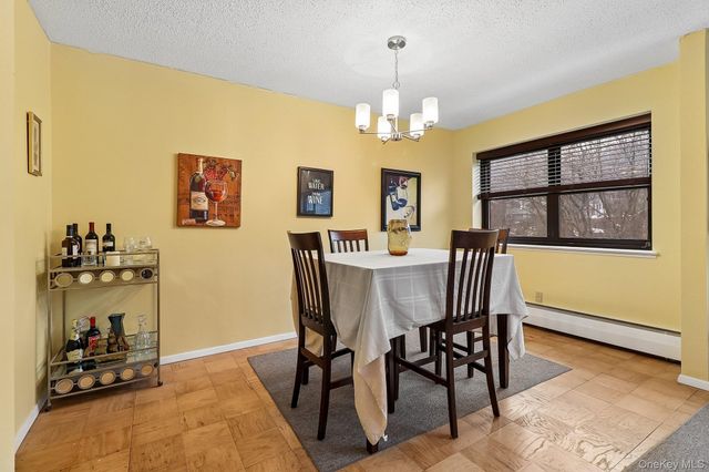 100 Diplomat Drive 8C, Mount Kisco, NY 10549