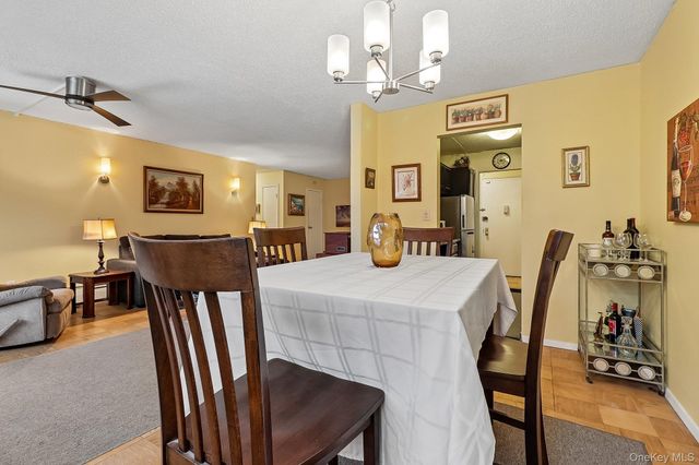 100 Diplomat Drive 8C, Mount Kisco, NY 10549