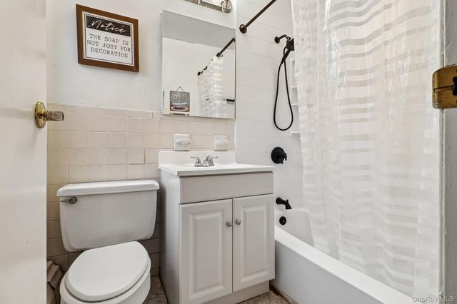 100 Diplomat Drive 8C, Mount Kisco, NY 10549