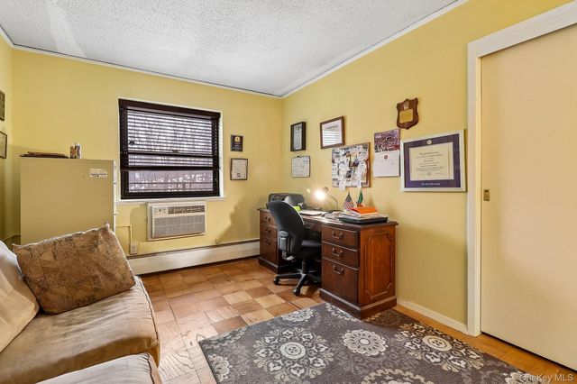 100 Diplomat Drive 8C, Mount Kisco, NY 10549