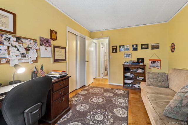 100 Diplomat Drive 8C, Mount Kisco, NY 10549