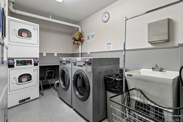 100 Diplomat Drive 8C, Mount Kisco, NY 10549