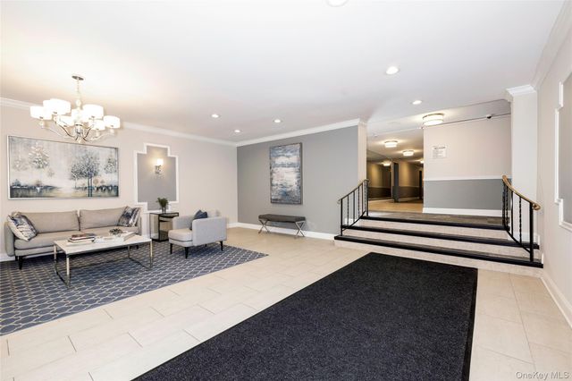 100 Diplomat Drive 8C, Mount Kisco, NY 10549