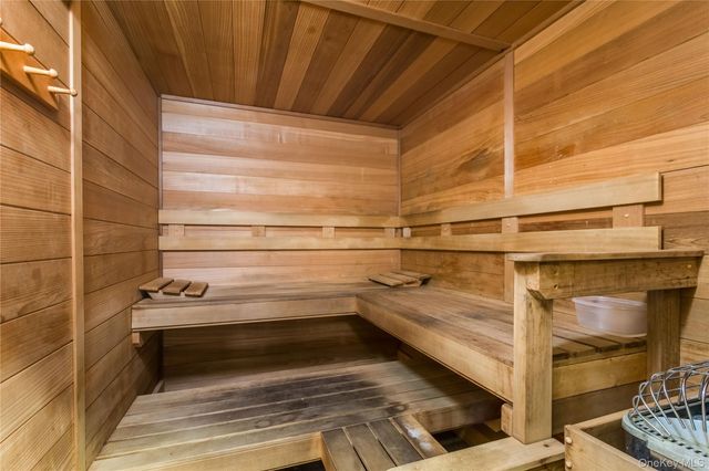 100 Diplomat Drive 8C, Mount Kisco, NY 10549