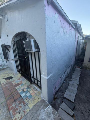 1111 NW 26th Street, Miami, FL 33127
